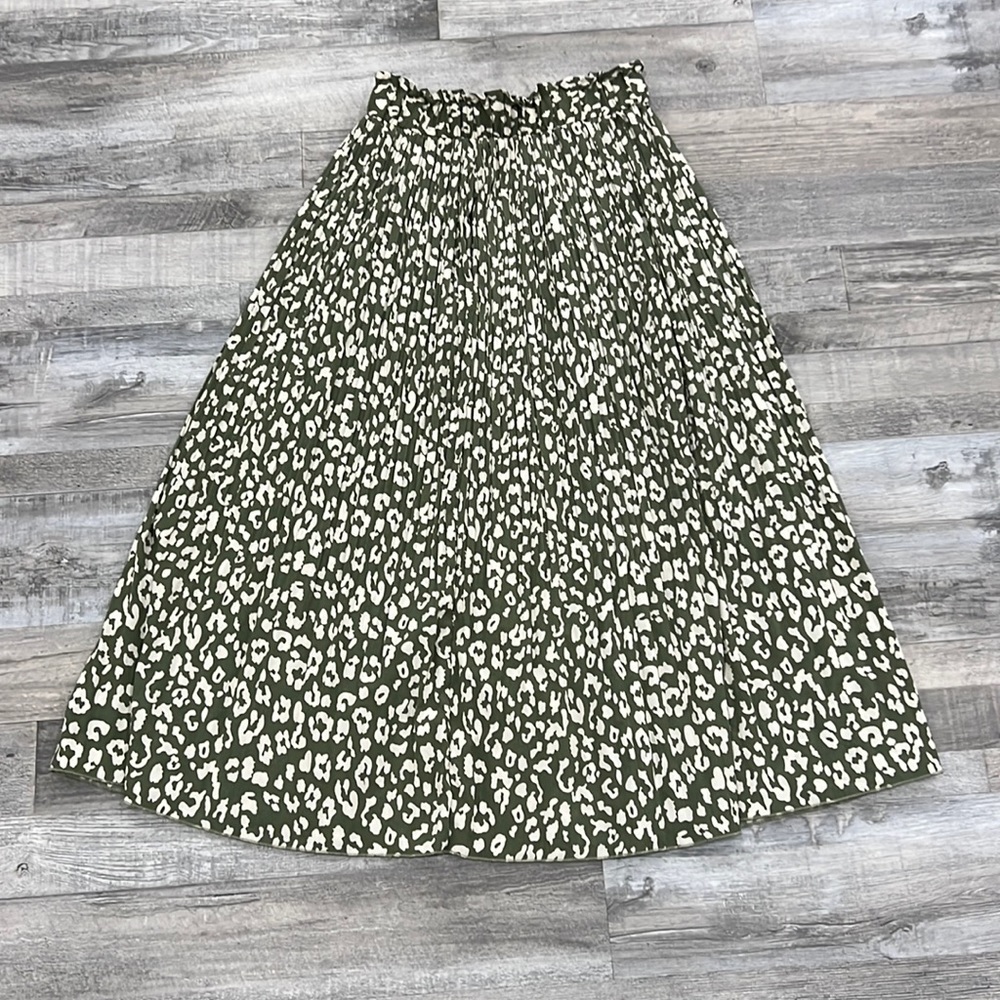 Exlura Woman’s Skirt Small